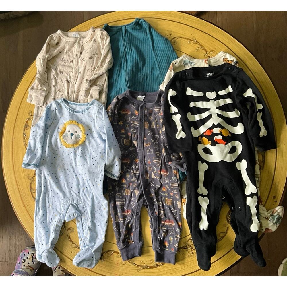 Assorted gender neutral 9 months Short sleeve baby clothes
